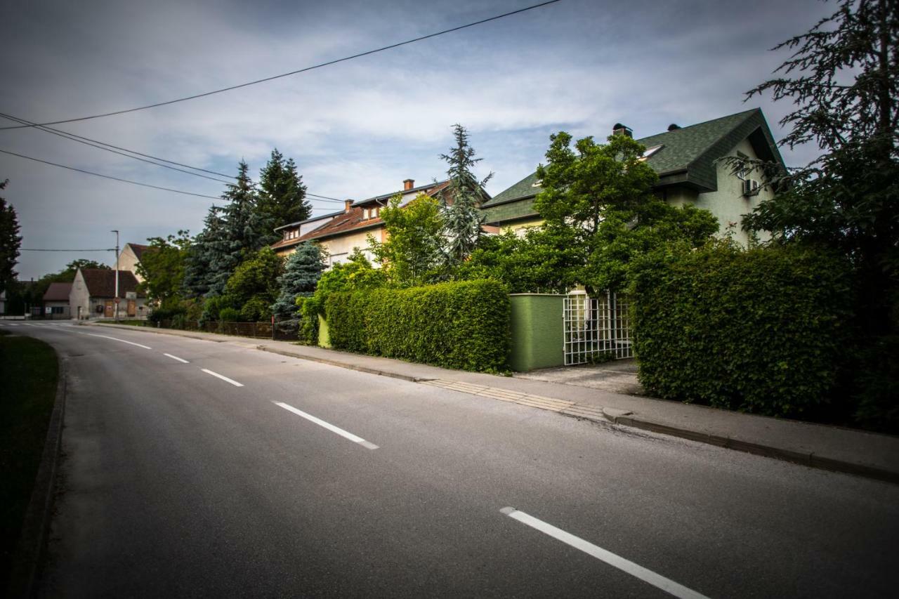 Apartman Magnolia Ivanic-Grad Exterior photo